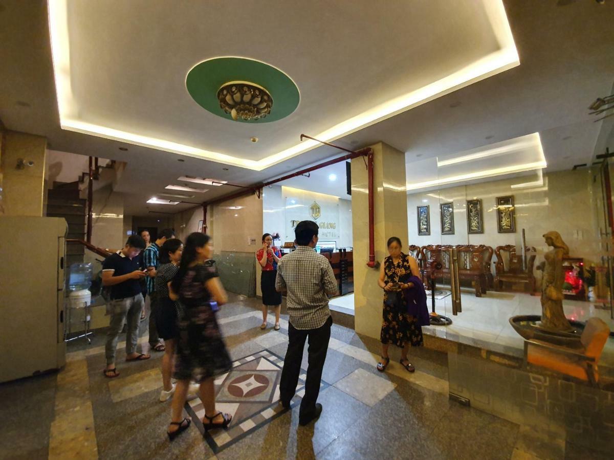 โรงแรมเจือง ชยาง โฮจิมินห์ซิตี้ ภายนอก รูปภาพ